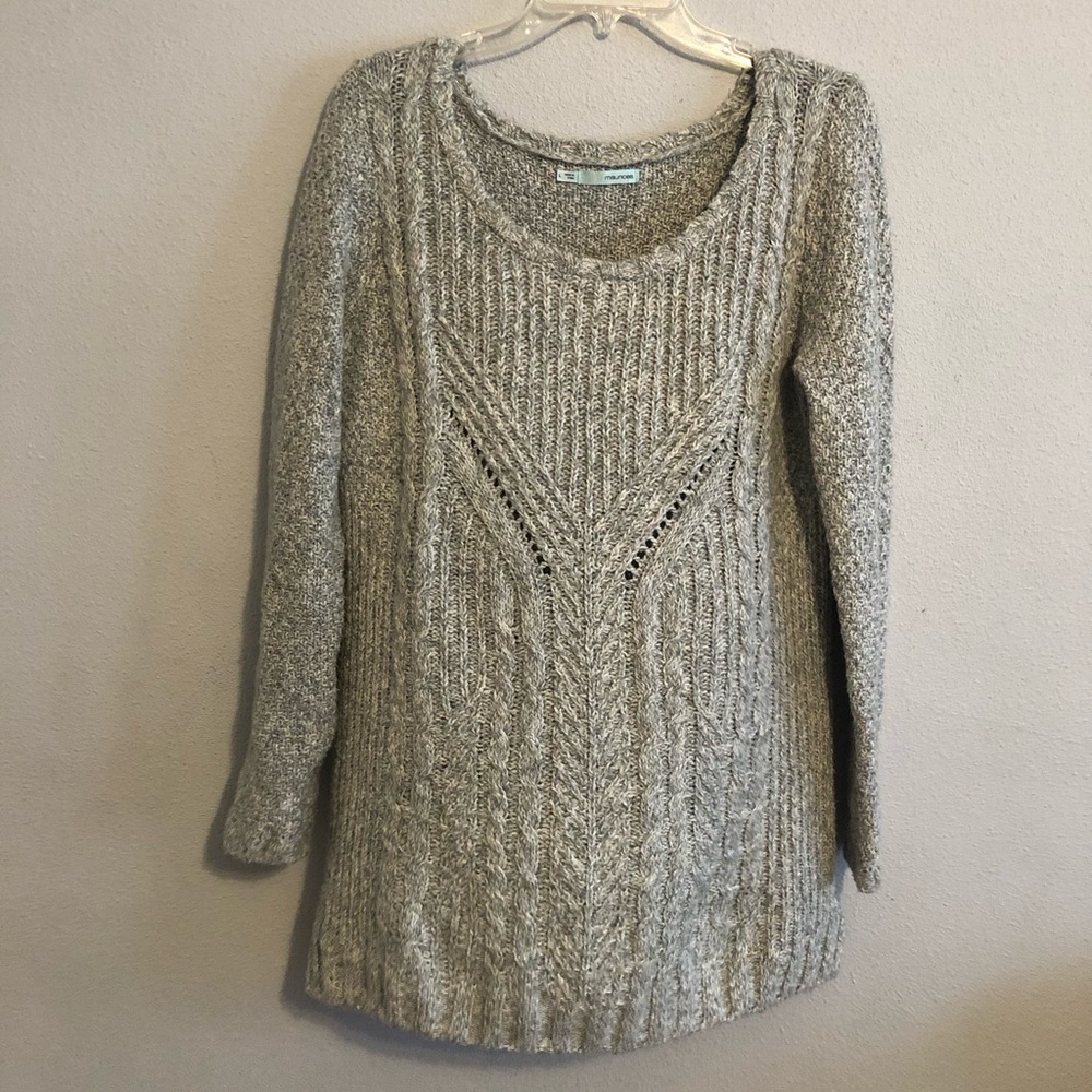 Grey sweater